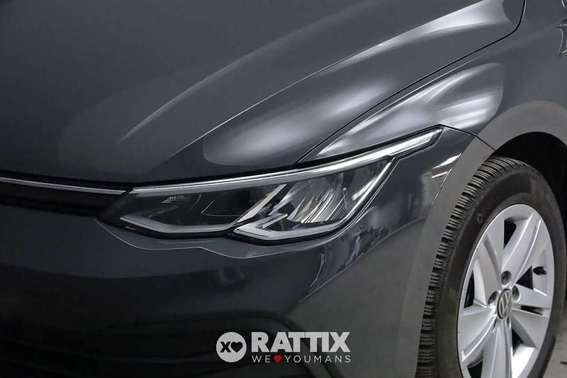 Usata VW Golf VIII Life 116 CV (85 kW) 2021 Grigio urano Station wagon