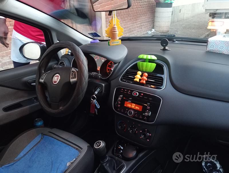 Usata Fiat Punto Evo 65 CV (47 kW) 2010 Nero Utilitaria