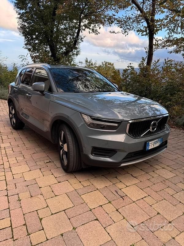 Usata Volvo XC40 Momentum 150 CV (110 kW) 2019 SUV