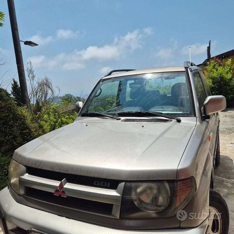 Usata Mitsubishi Pajero 120 CV (88 kW) 2001 SUV