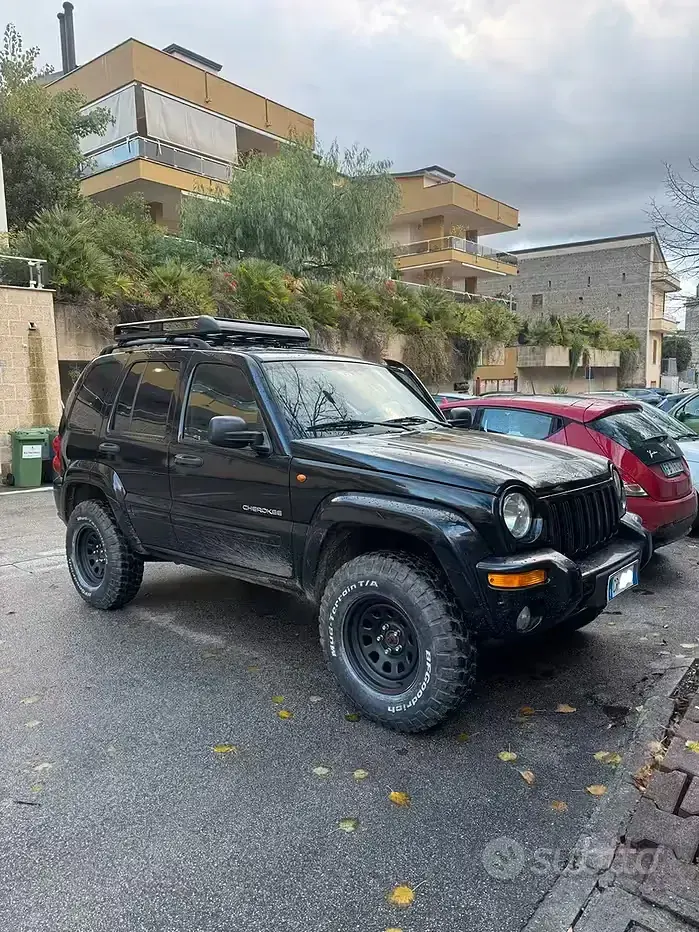 Usata Jeep Cherokee Limited 163 CV (119 kW) 2004 Nero SUV