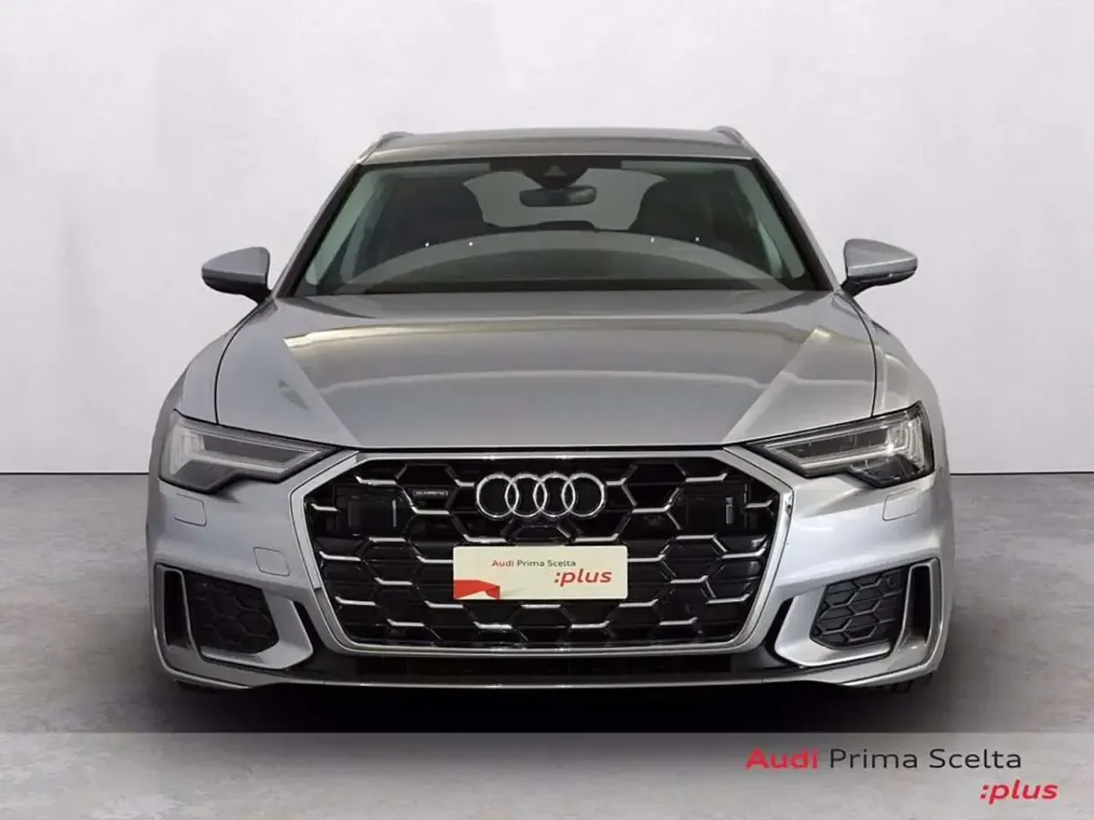 Usata Audi A6 S-Line 204 CV (150 kW) 2025 Argento fioretto metallizzato Station wagon