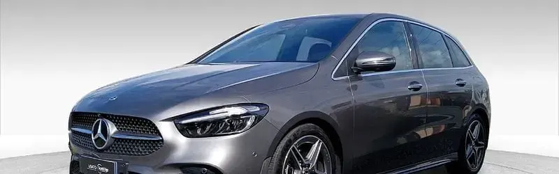 Usata Mercedes A180 116 CV (85 kW) 2025 Grigio Utilitaria