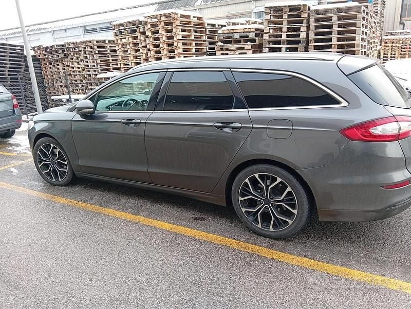 Usata Ford Mondeo 150 CV (110 kW) 2017 Grigio Station wagon