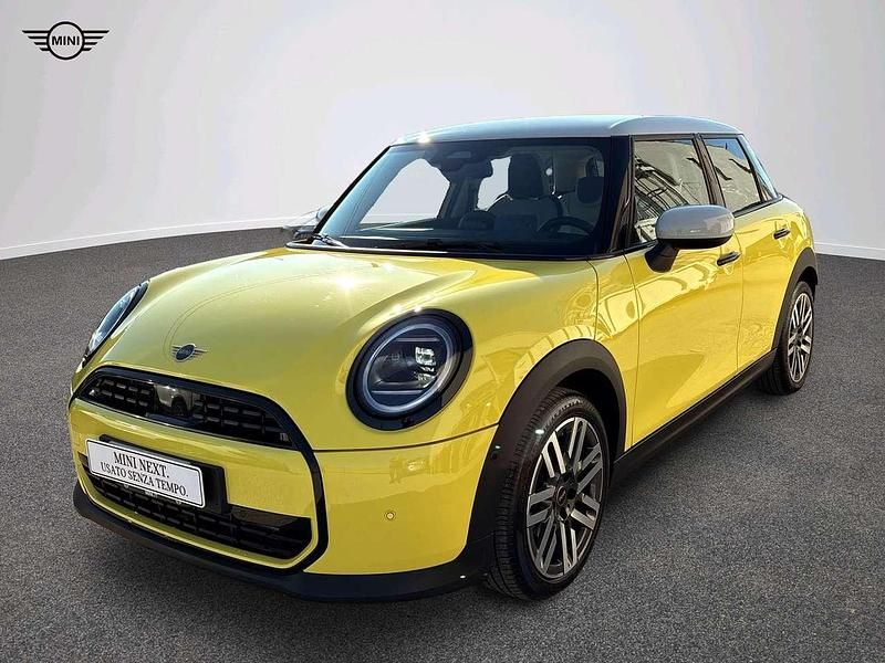 Giallo Usata 2025 Mini Cooper Classic Due volumi | 28.600 € (Buon prezzo) - Immagine 1/4
