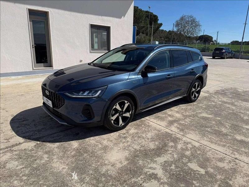 Usata Ford Focus Active 125 CV (91 kW) 2023 Blu metallizzato Station wagon