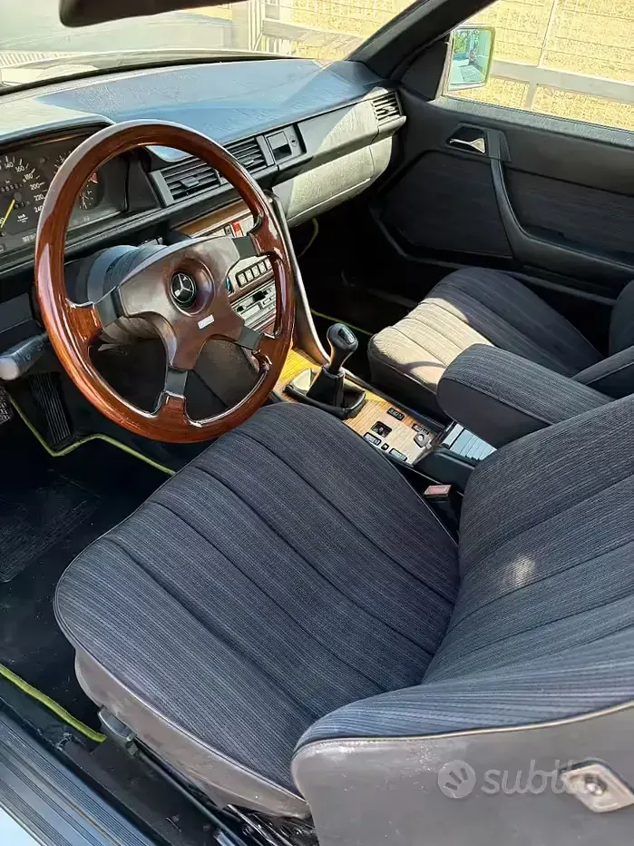 Usata Mercedes E300 188 CV (138 kW) 1989 Grigio Coupé