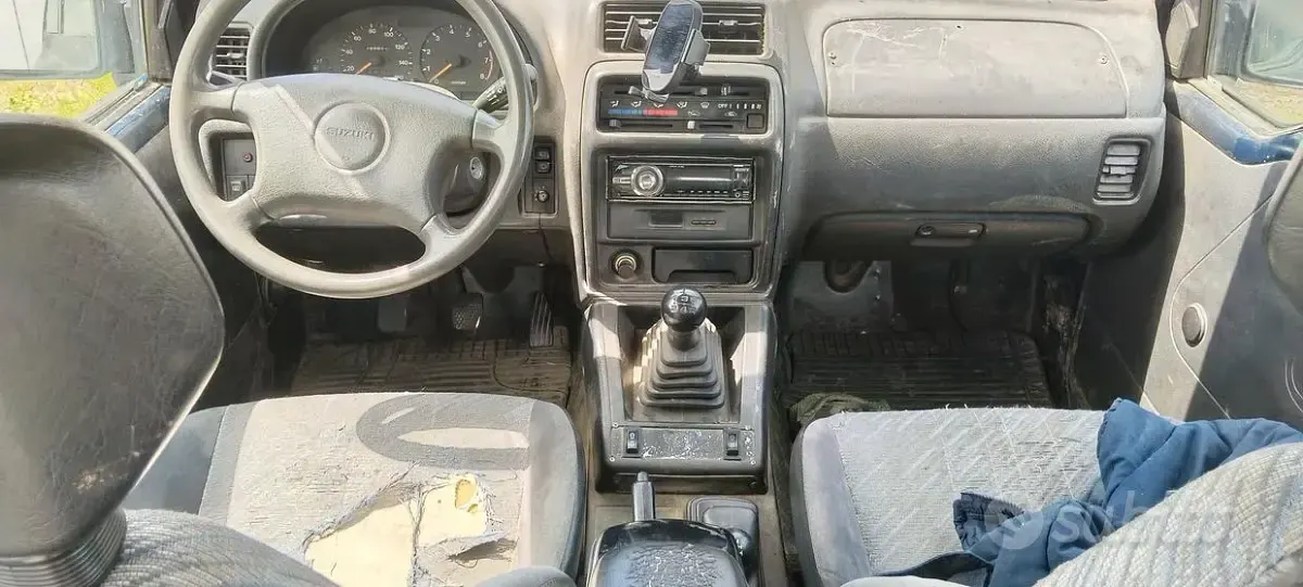 Usata Suzuki Vitara 75 CV (55 kW) 1997 Nero Utilitaria