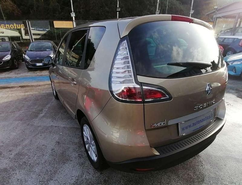 Usata Renault Scénic III LIMITED 116 CV (85 kW) 2015 Beige Monovolume