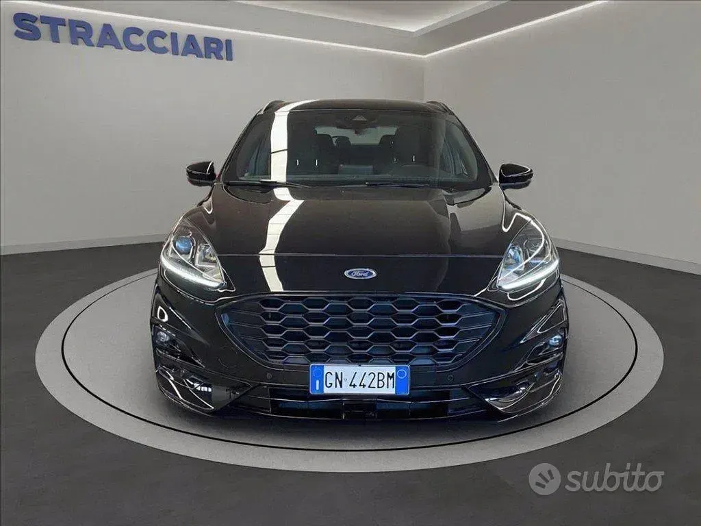 Usata Ford Kuga ST-Line 225 CV (165 kW) 2023 Nero metallizzato SUV