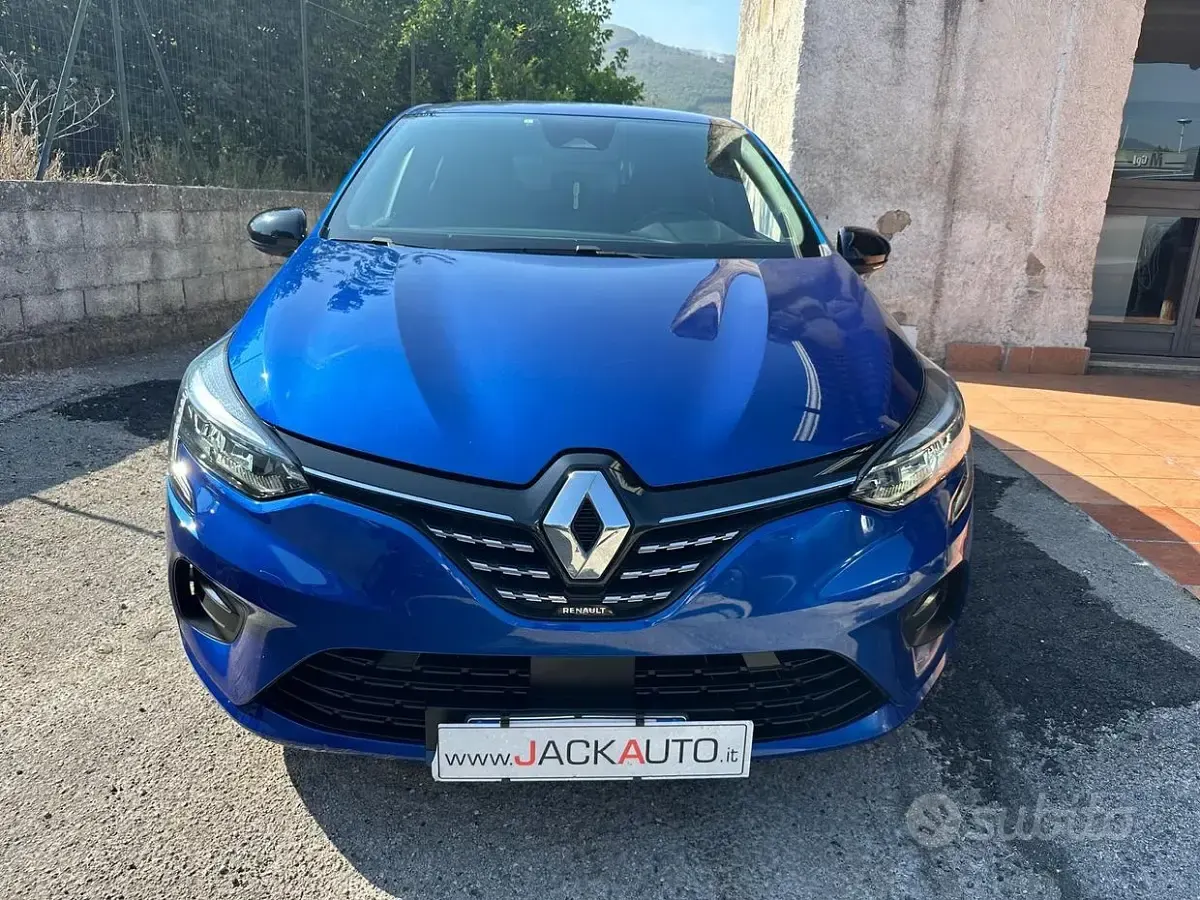 Usata Renault Clio V Techno 101 CV (74 kW) 2023 Bluazzurro Berlina