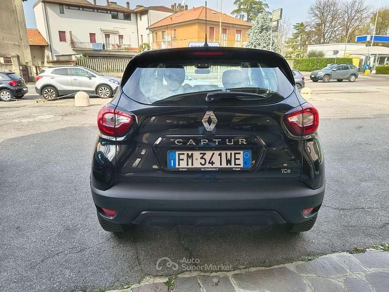 Usata Renault Captur Zen 90 CV (66 kW) 2017 Nero SUV