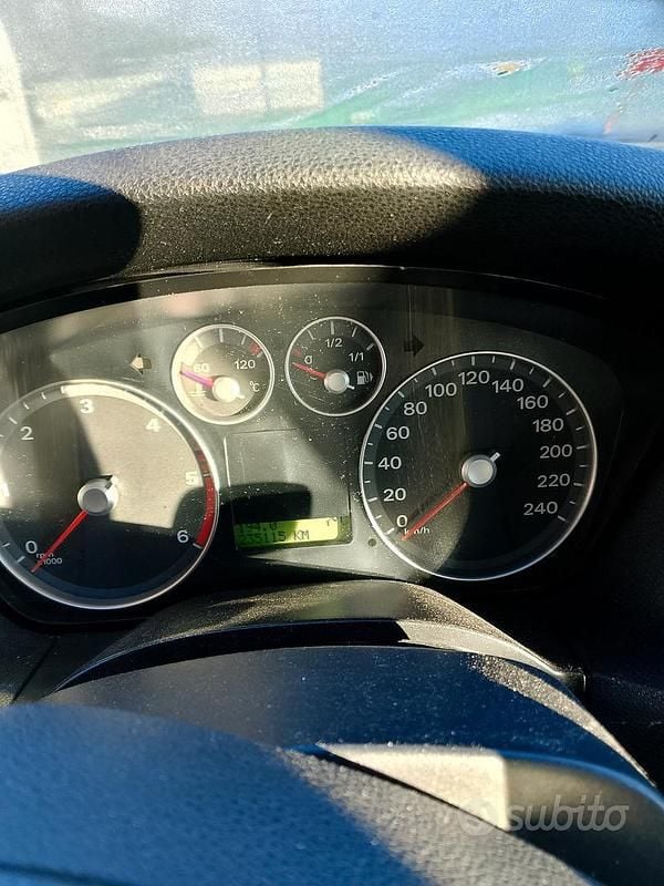 Usata 2007 Ford Focus Station wagon | 1500 € (Ottimo prezzo) - Immagine 1/4