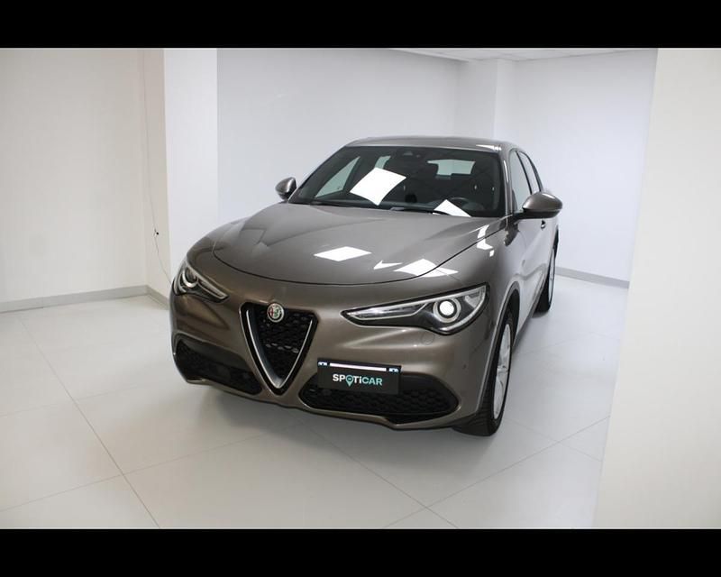 Usata Alfa Romeo Stelvio Executive 210 CV (154 kW) 2019 Beige SUV