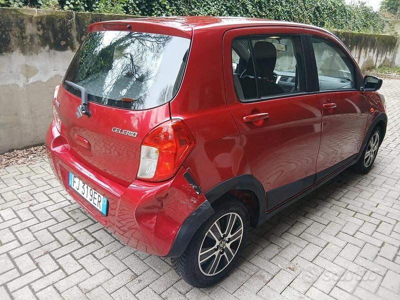 Usata Suzuki Celerio 68 CV (50 kW) 2017 Rosso Utilitaria