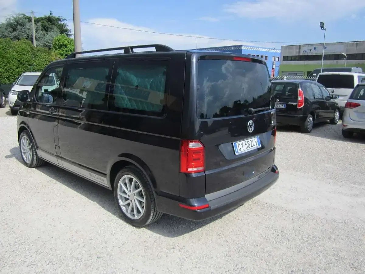 Usata VW T6 102 CV (75 kW) 2017 Nero Furgone