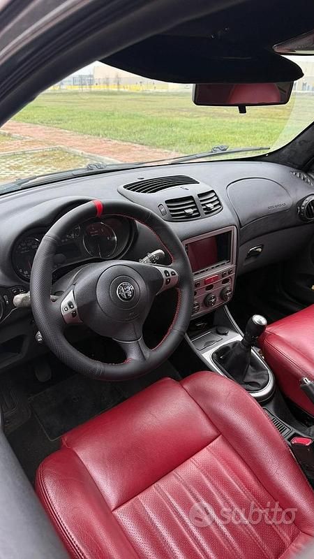 Usata Alfa Romeo 147 Exclusive 120 CV (88 kW) 2006 Grigio Utilitaria