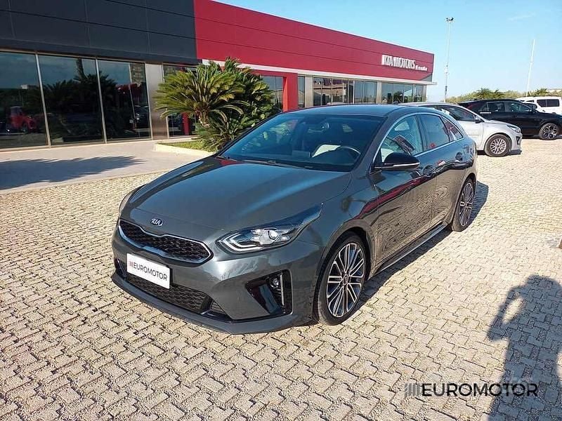 Usata Kia ProCeed GT-Line 136 CV (100 kW) 2019 Dark penta metal Utilitaria