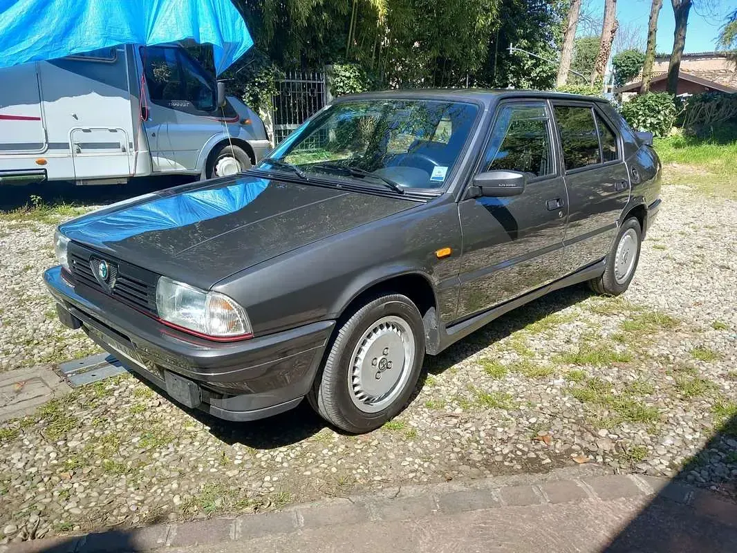 Usata Alfa Romeo 33 Quadrifoglio Verde 114 CV (83 kW) 1987 Berlina