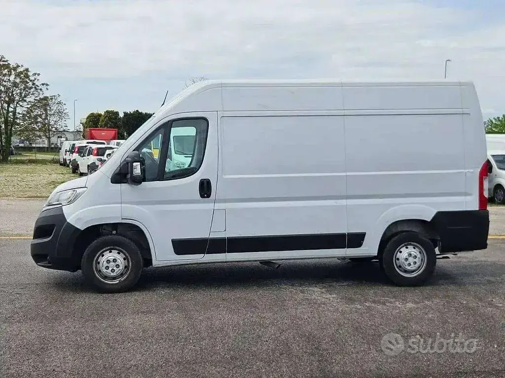 Usata Citroën Jumper 140 CV (102 kW) 2023 Bianco Monovolume