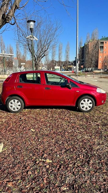 Usata Fiat Grande Punto Active 77 CV (56 kW) 2010 Utilitaria