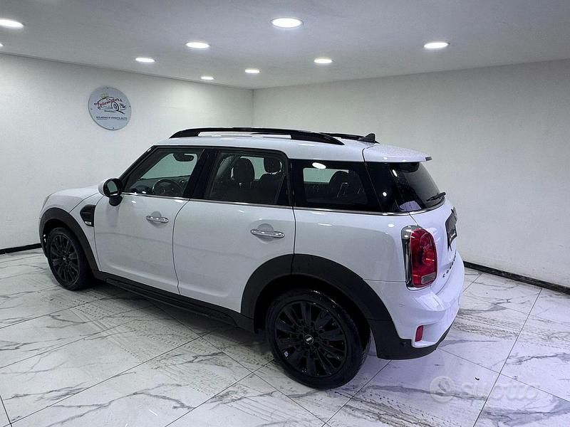 Käytetty Mini Countryman Hype 116 HP (85 kW) 2018 Valkoinen Katumaasturi