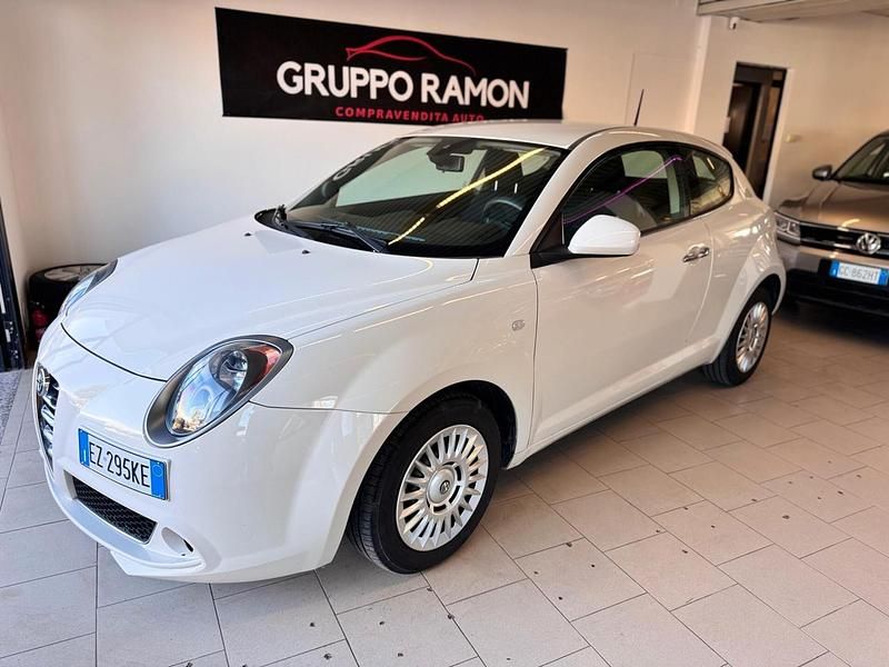 Usata Alfa Romeo MiTo Distinctive 85 CV (62 kW) 2015 Bianco Utilitaria