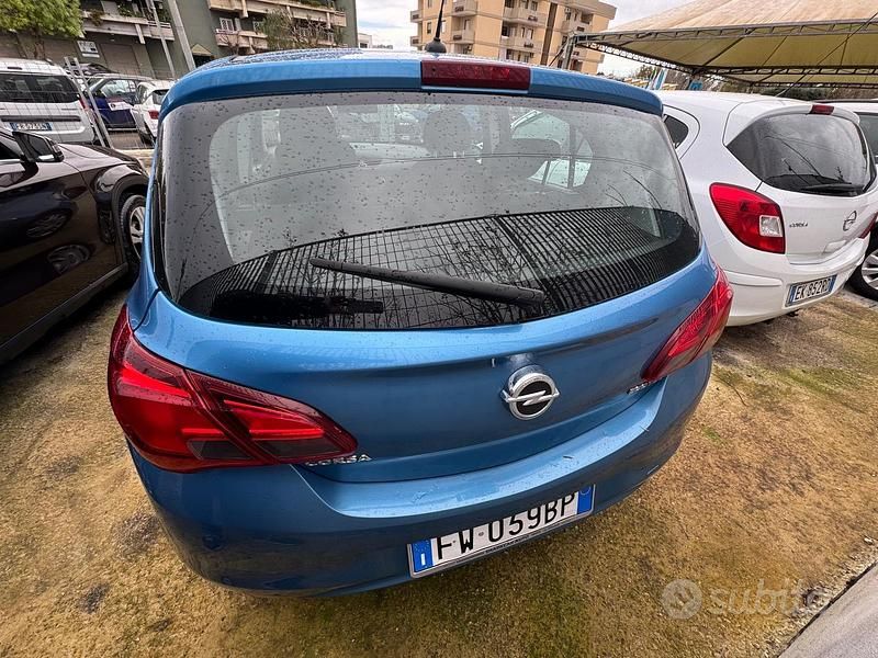 Usata Opel Corsa 90 CV (66 kW) 2019 Blu Berlina