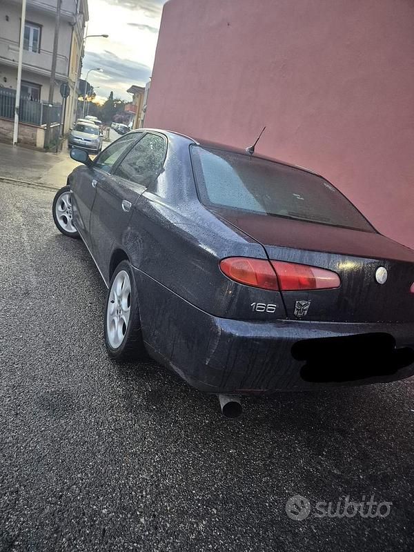 Usata 2001 Alfa Romeo 166 Tre volumi | 2500 € (Buon prezzo) - Immagine 1/4