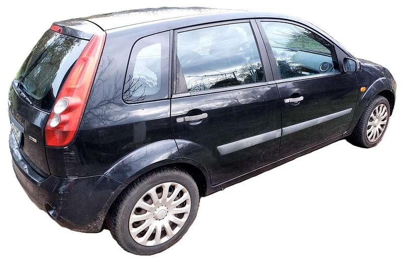 Usata Ford Fiesta Titanium 68 CV (50 kW) 2007 Nero Berlina