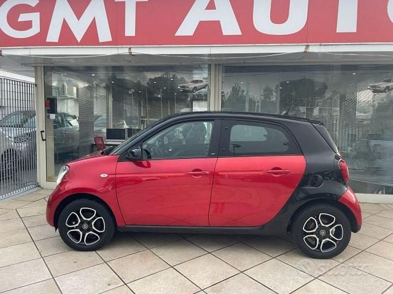 Usata Smart ForFour Prime 90 CV (66 kW) 2016 Rosso Utilitaria