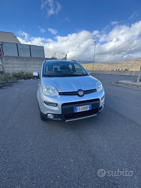 Usata Fiat Panda 4x4 S 74 CV (54 kW) 2013 Grigio Utilitaria
