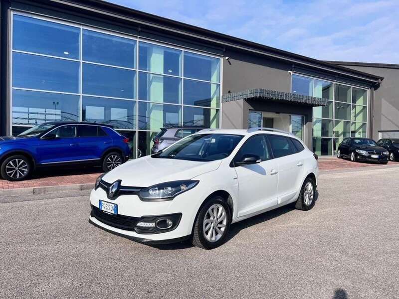 Bianco Usata 2016 Renault Mégane GrandTour LIMITED Station wagon | 8800 € (Cara) - Immagine 1/4
