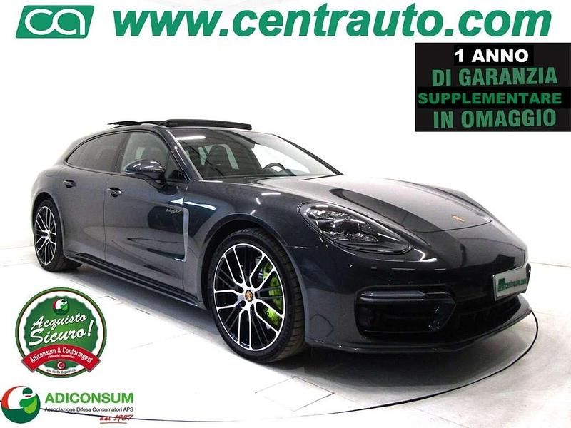 Usata Porsche Panamera Platinum Edition 462 CV (339 kW) 2022 Grigio vulcano Station wagon