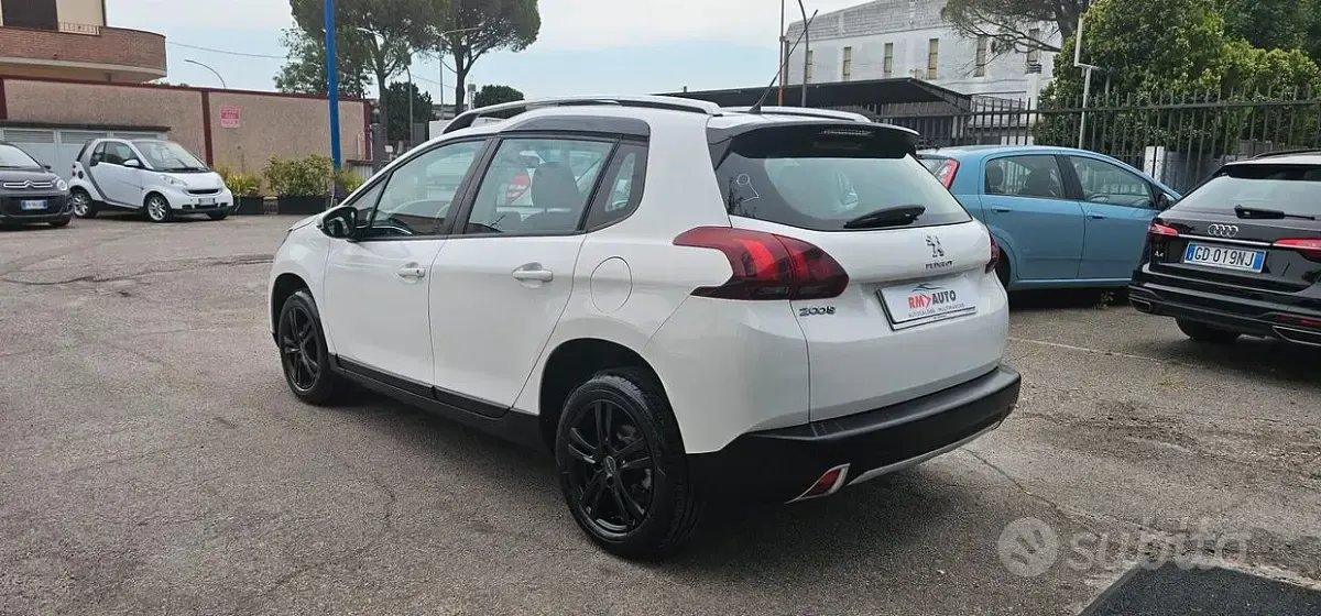 Usata Peugeot 2008 Active 99 CV (72 kW) 2017 Bianco SUV