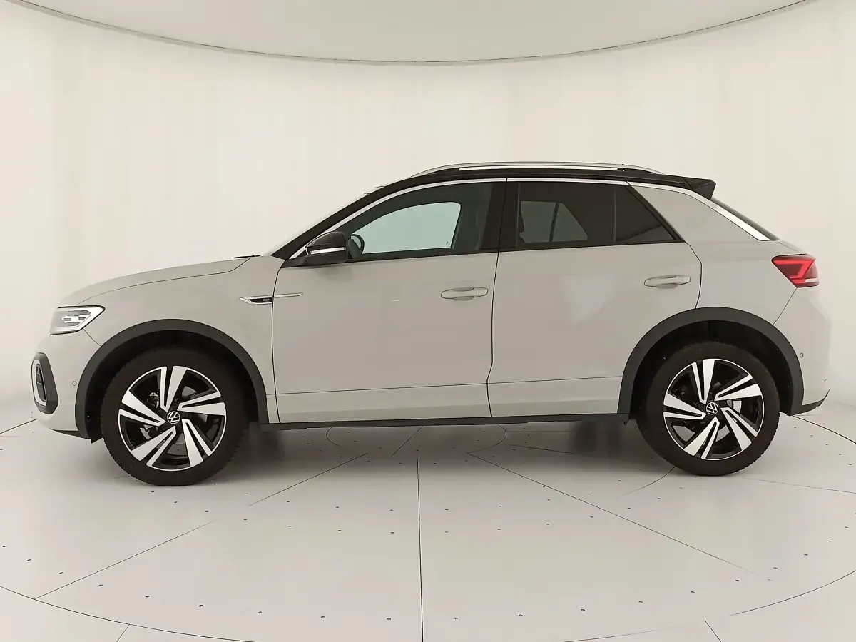 Usata VW T-Roc R-line 150 CV (110 kW) 2023 Ascot grey nero SUV