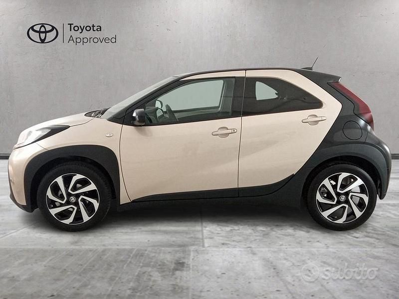 Usata Toyota Aygo X Trend 72 CV (52 kW) 2024 Giallo SUV