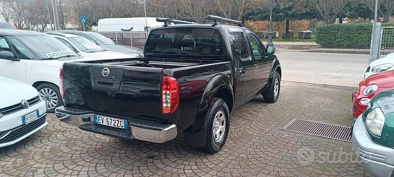Usata Nissan Navara 144 CV (105 kW) 2014 Nero Pick-up