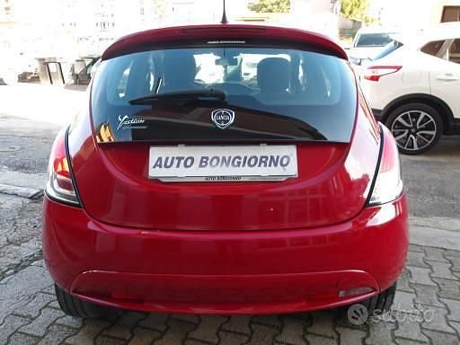 Usata Lancia Ypsilon Silver 69 CV (50 kW) 2016 Giallo Utilitaria