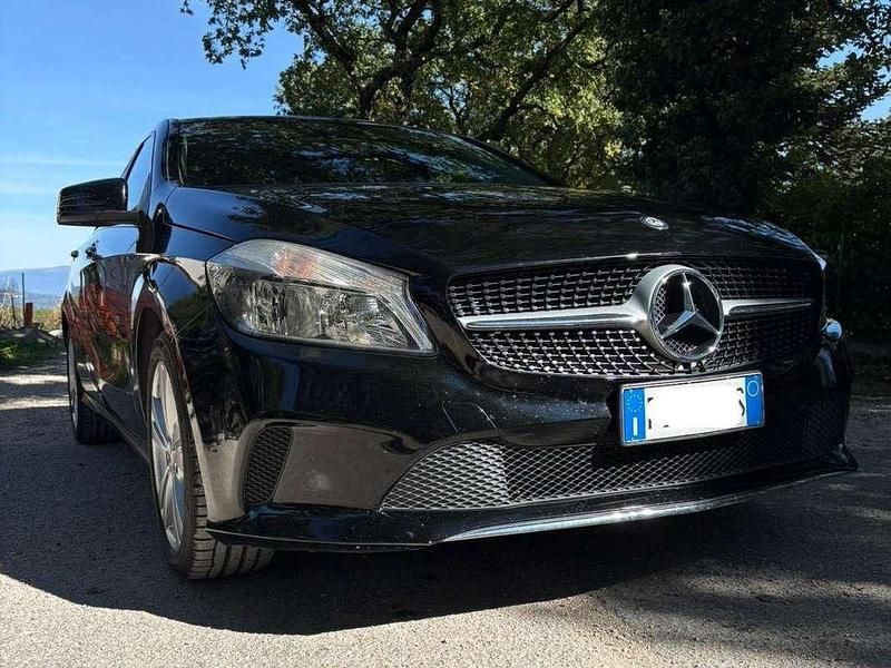 Usata Mercedes A180 109 CV (80 kW) 2016 Nero Berlina