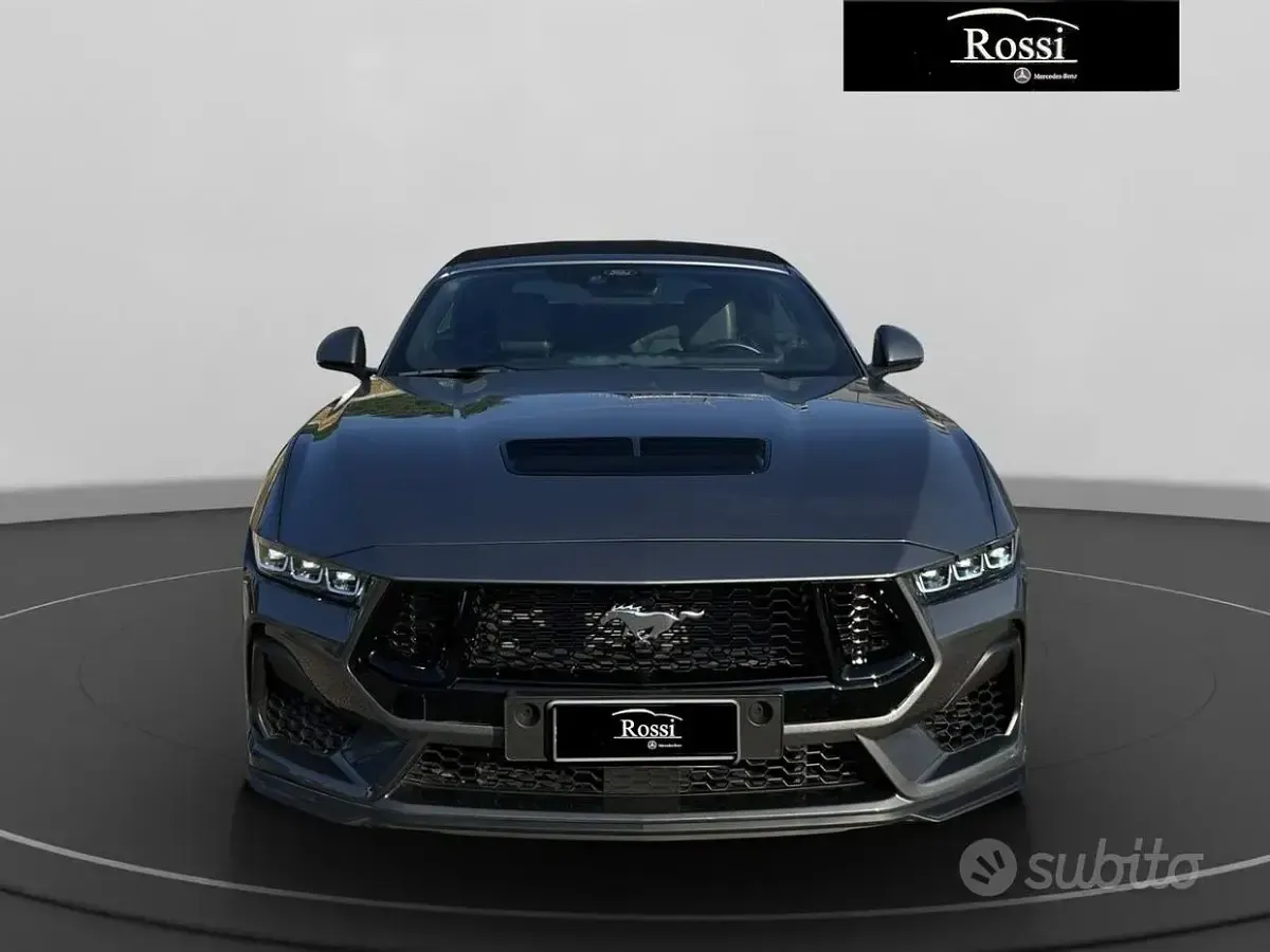Usata Ford Mustang Convertible 2024 Grigio Cabrio