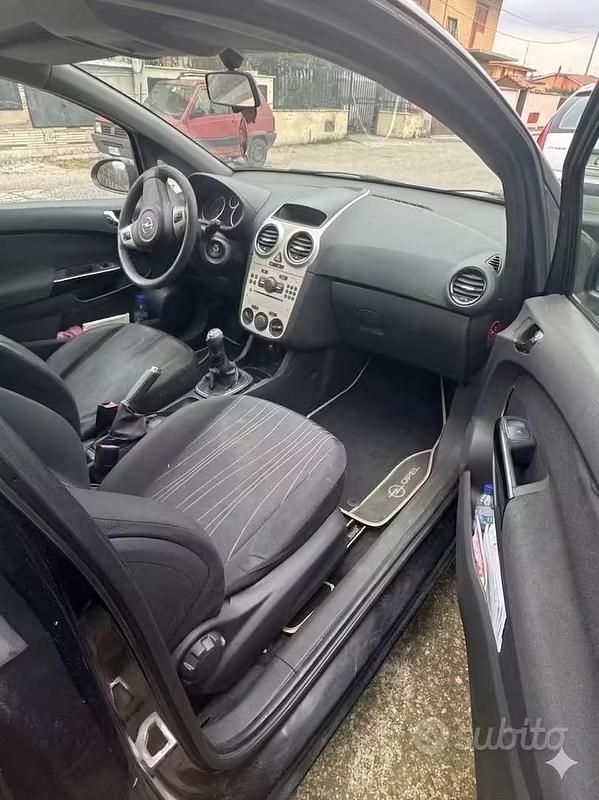 Usata Opel Corsa 2008 Nero Utilitaria