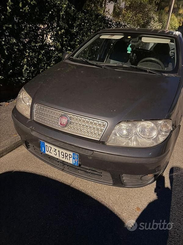 Usata Fiat Punto Classica 60 CV (44 kW) 2010 Grigio Utilitaria