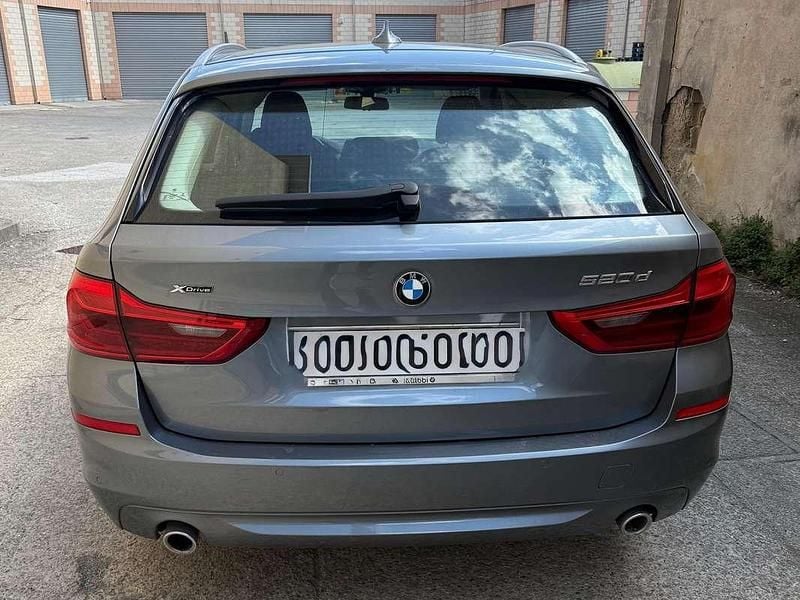 Gebraucht BMW 520 190 PS (139 kW) 2020 Silber Kombi