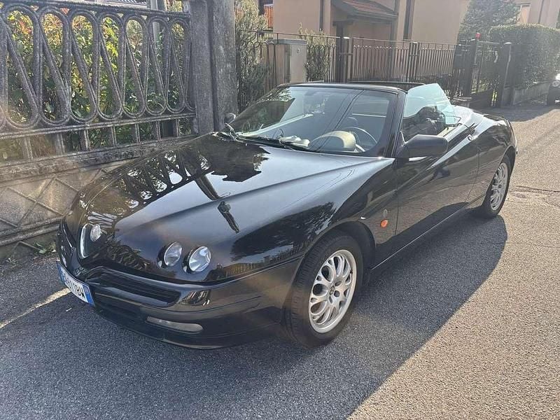 Usata Alfa Romeo GTV 144 CV (105 kW) 1999 Nero Coupé
