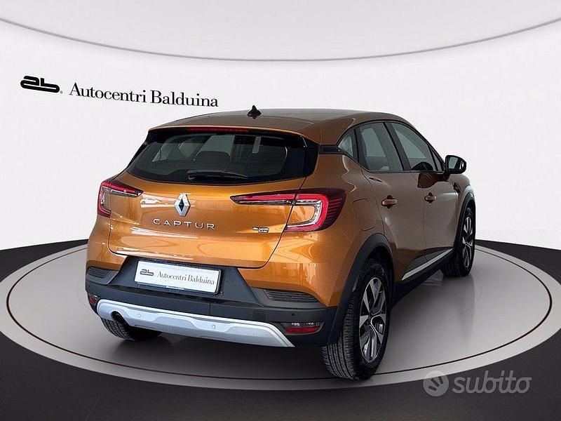 Usata Renault Captur Zen 116 CV (85 kW) 2021 Bronzo metalizzato SUV