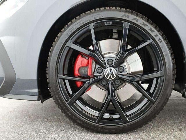 Usata VW Golf VIII GTI 265 CV (194 kW) 2025 Grigio metallizzato