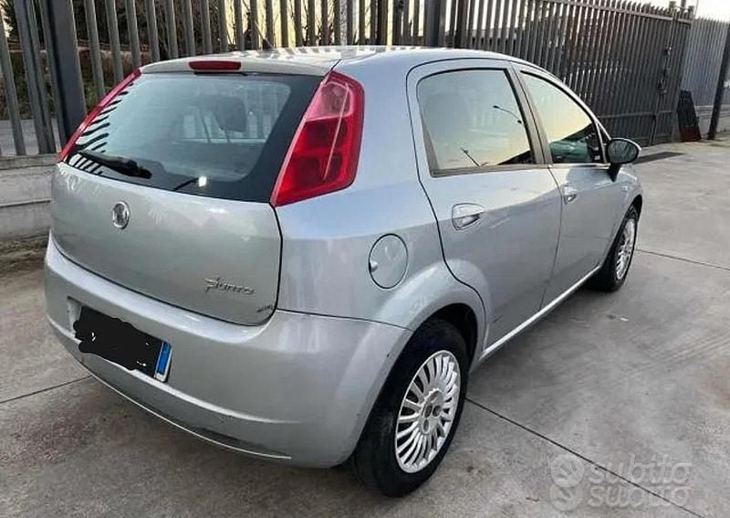 Usata Fiat Grande Punto 60 CV (44 kW) 2008 Grigio Utilitaria