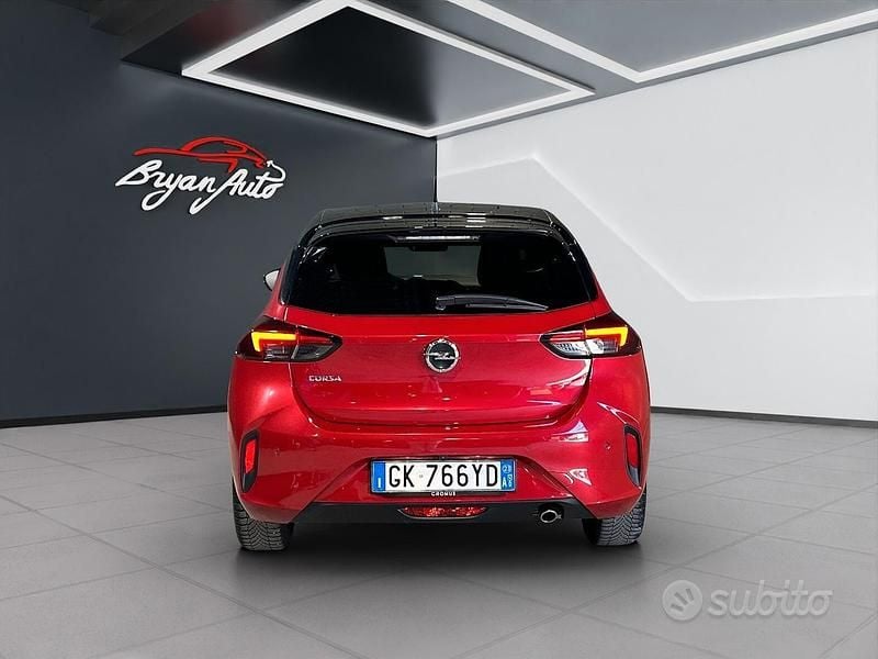 Usata Opel Corsa GS Line 101 CV (74 kW) 2023 Rosso Utilitaria