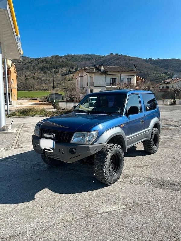 Blu Usata 2002 Toyota Land Cruiser SUV | 13.500 € (Buon prezzo) - Immagine 1/4